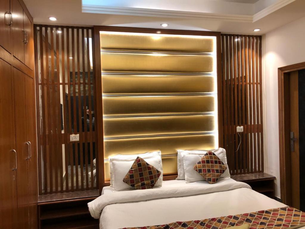Stay @ 203 โนอิดา ภายนอก รูปภาพ